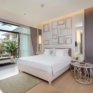 Deluxe Double or Twin Room Garden View 24 hours of Room